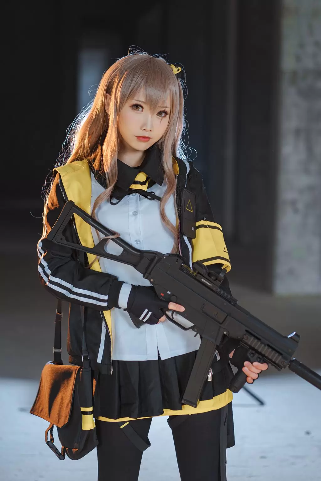 人气动漫Coser@面饼仙儿 UMP45 好看的性感美女套图-丽图阁