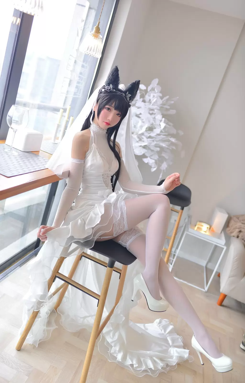 网紅Coser@雪琪-爱宕婚纱 气质时尚模特写真-丽图阁