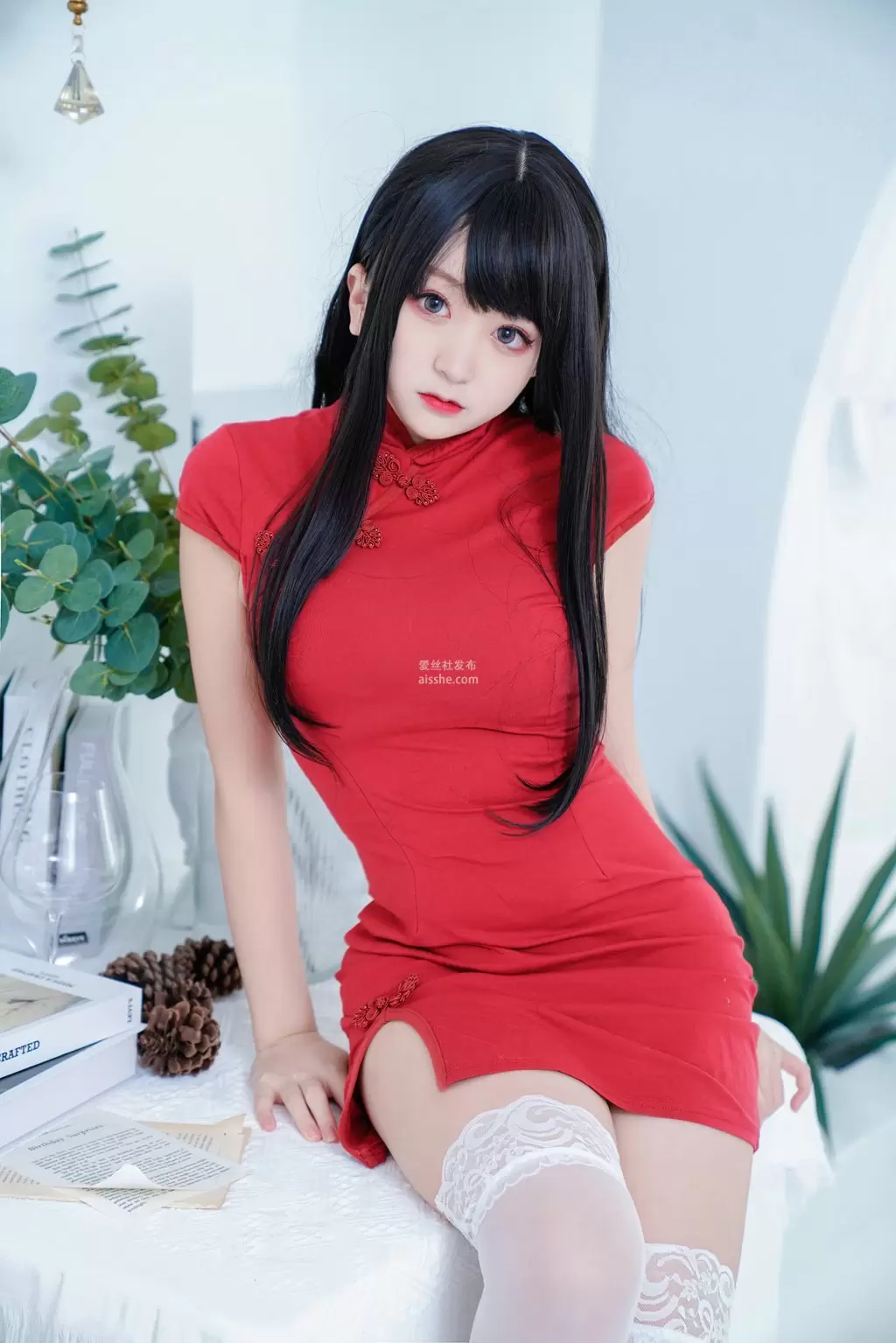 微博人气Coser@-桃夭葵- 红旗袍 性感迷人美女写真-丽图阁