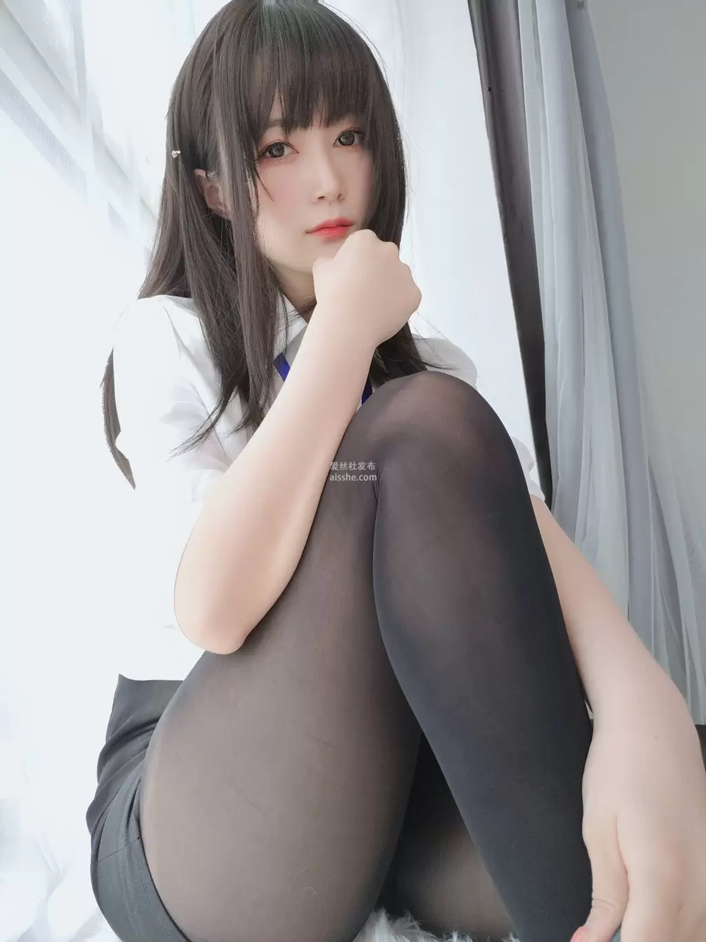 网红Coser@白银81 – 制服 清纯美女图片高清图集-丽图阁