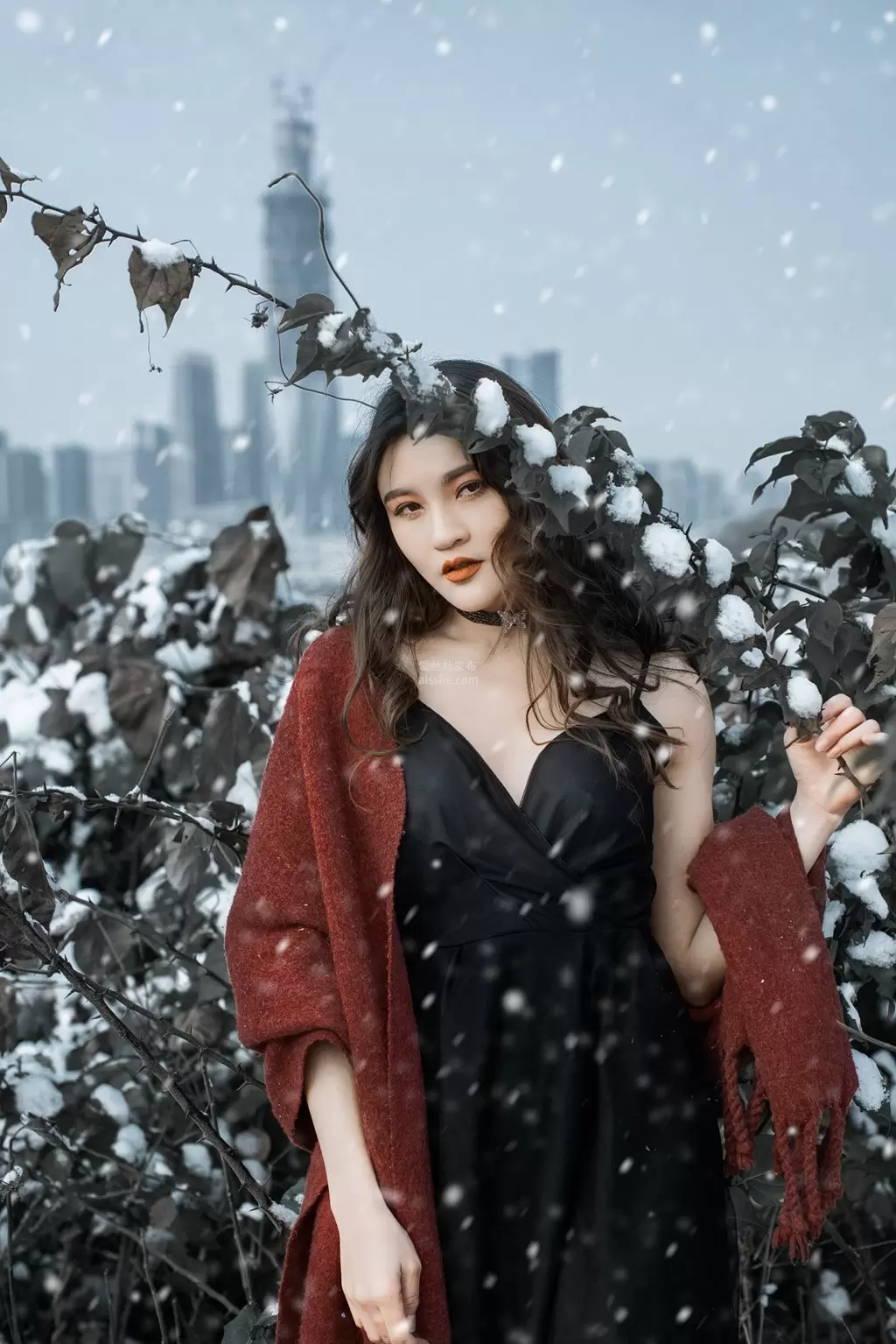 [YITUYU艺图语] 2021.12.29 THE SNOW CITY 翠花儿 高清美女写真摄影图片-丽图阁