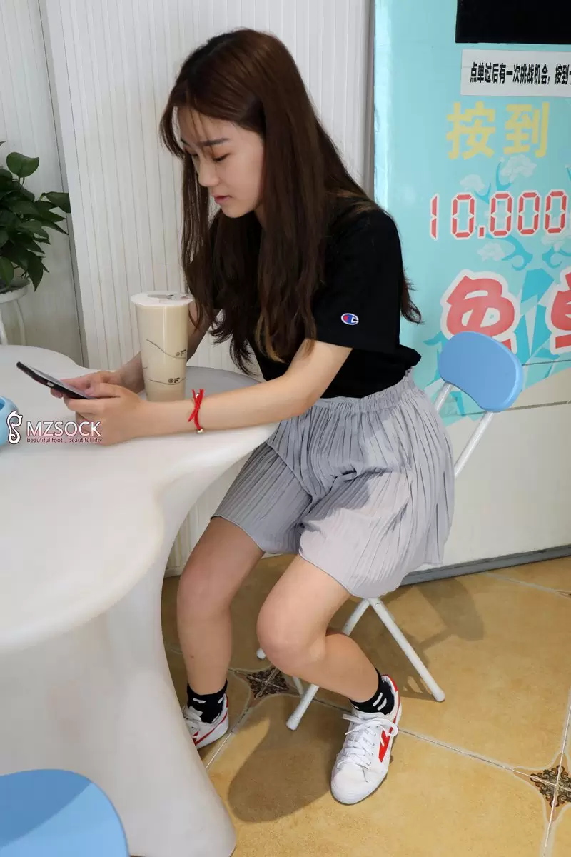 每足系列 2019-05-01 NO.028 清新美女壁纸头像图片-丽图阁